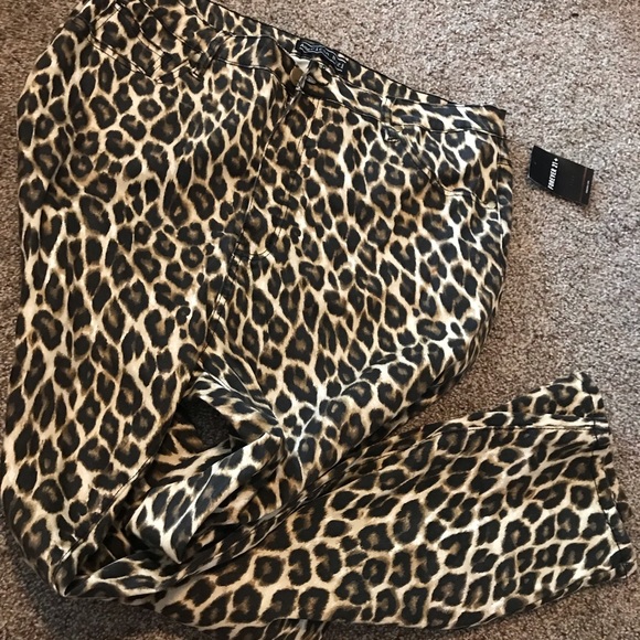 SOLD - Picture 3 of 4